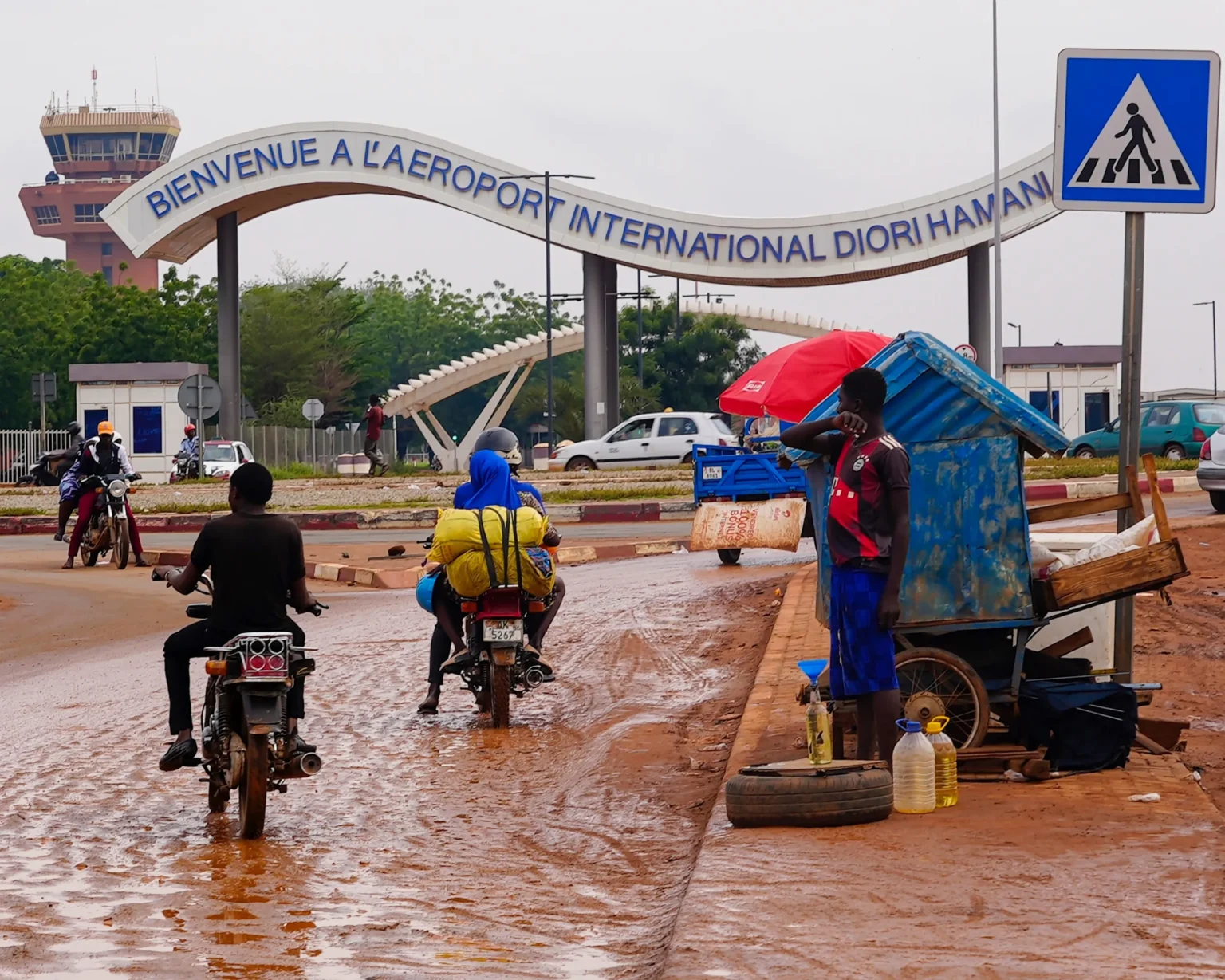 Jihadist group releases video it claims shows attack on Niamey airbase